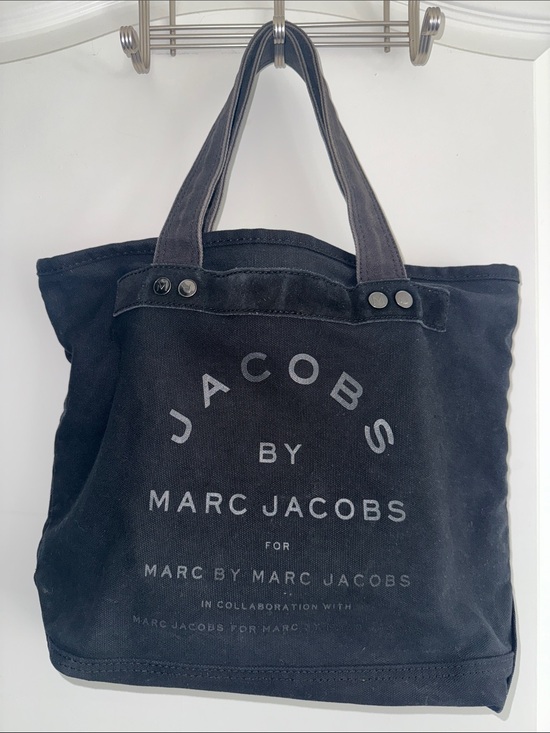 Marc Jacobs Handbags - Marc Jacobs Black Canvas Messenger Tote with Logo Front